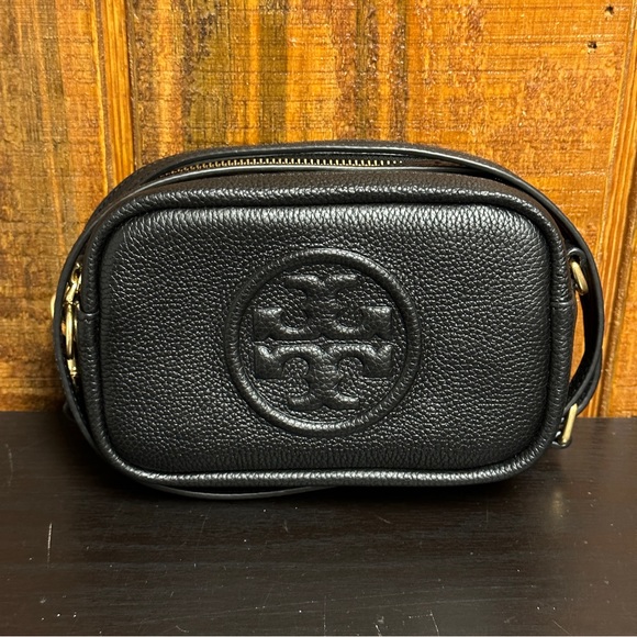 Tory Burch Handbags - Tory Burch Perry Bombé Leather Camera Bag